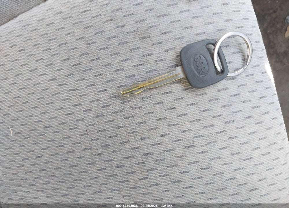 2004 TOYOTA CAMRY LE VIN: 4T1BE32K84U794508