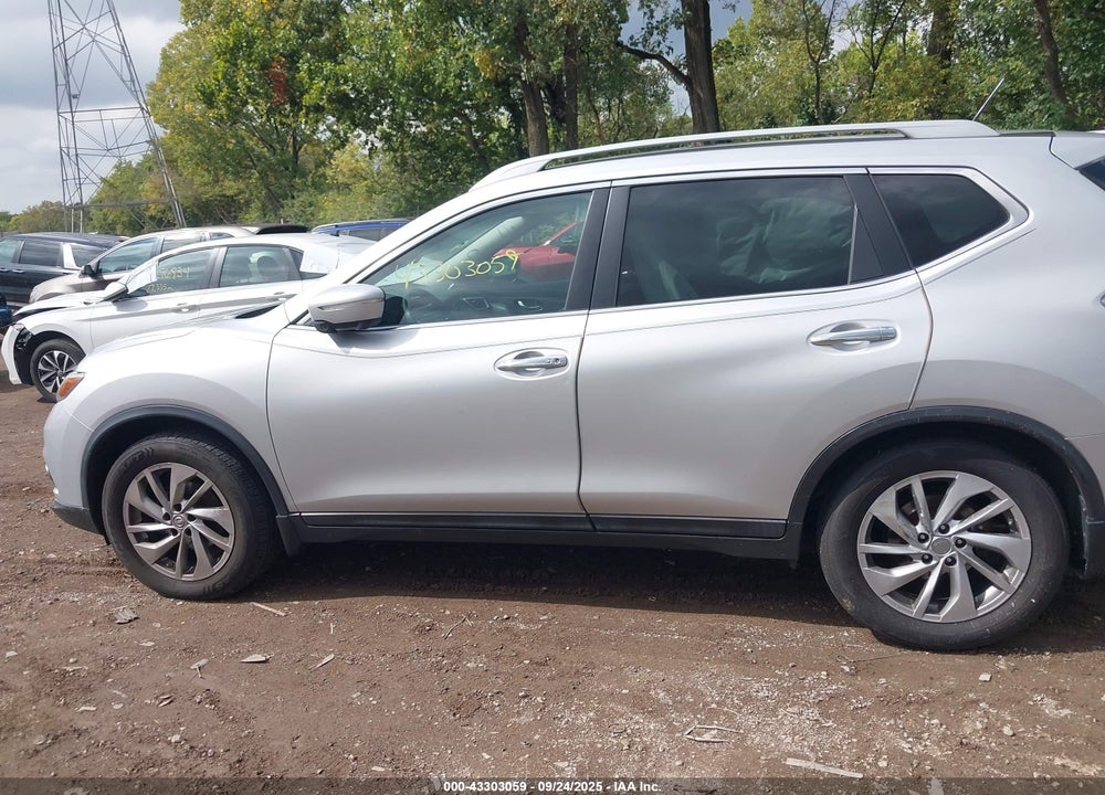 2015 NISSAN ROGUE VIN: 5N1AT2MV5FC751126
