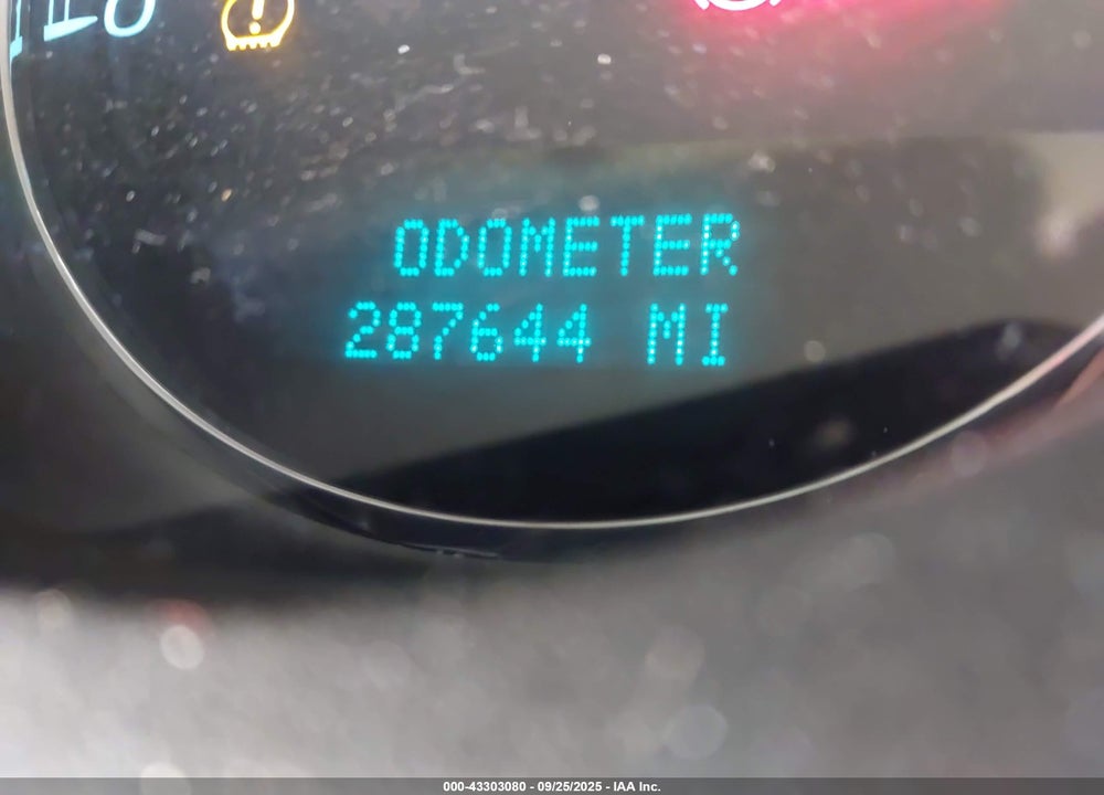 2007 GMC YUKON VIN: 1GKFC13097J132136