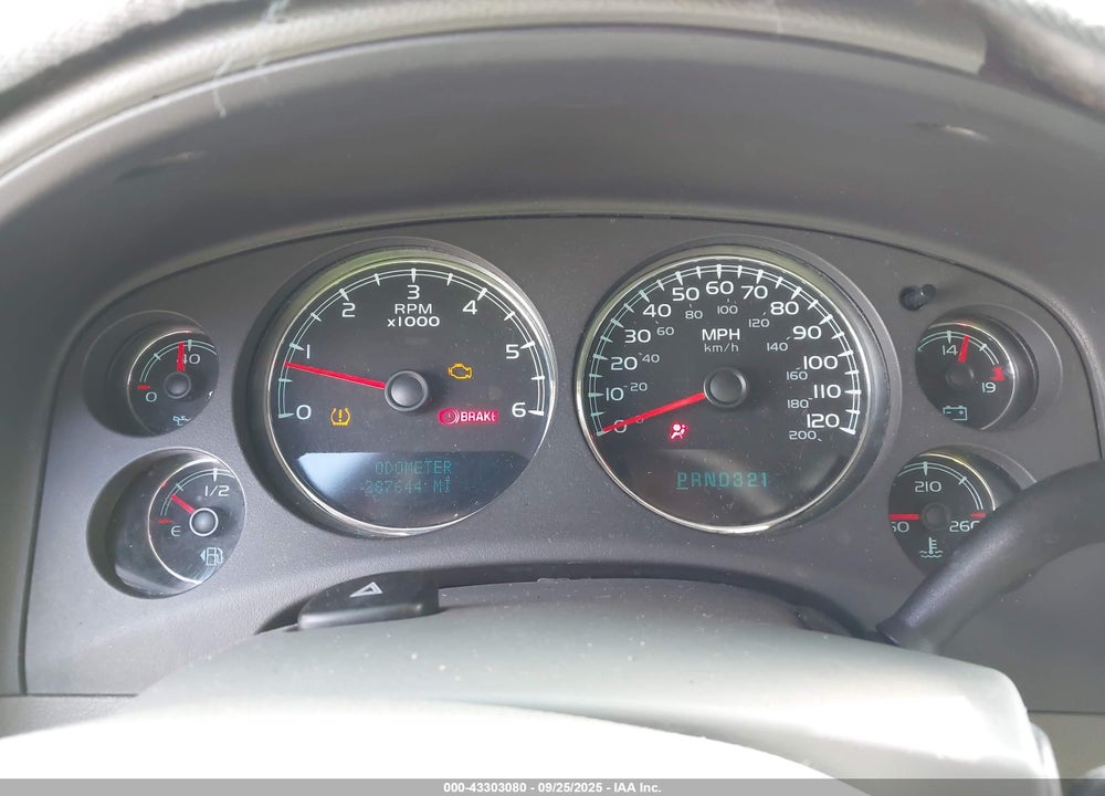 2007 GMC YUKON VIN: 1GKFC13097J132136