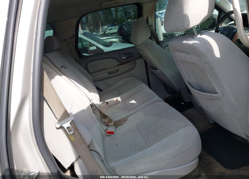 2007 GMC YUKON VIN: 1GKFC13097J132136