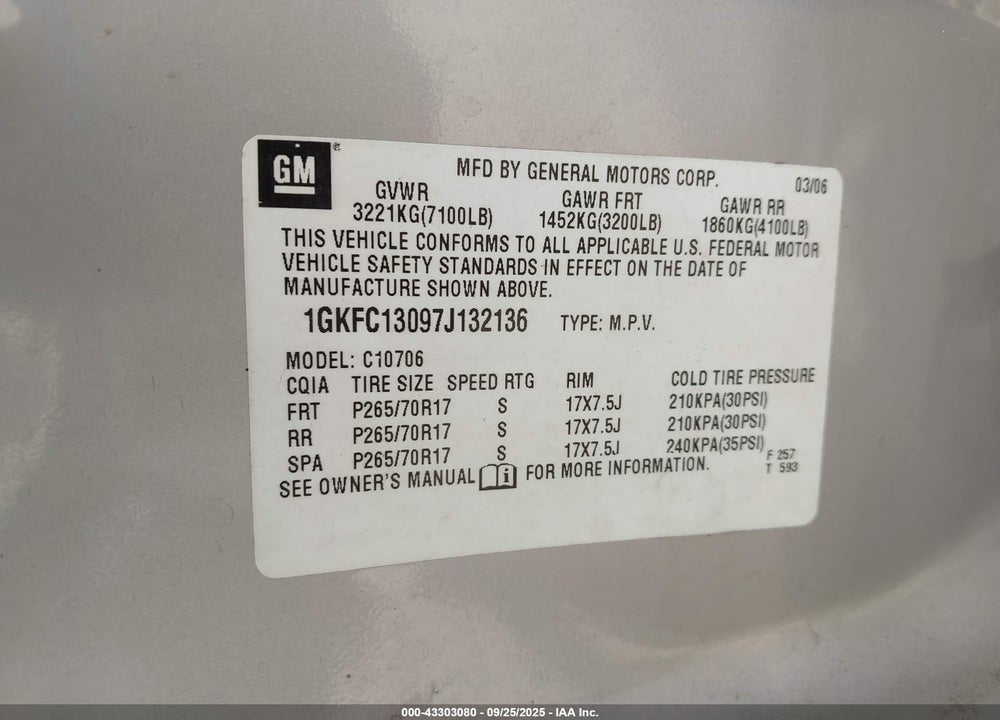 2007 GMC YUKON VIN: 1GKFC13097J132136