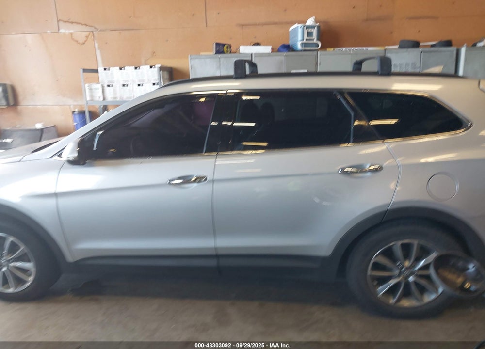 2017 HYUNDAI SANTA FE SE VIN: KM8SN4HF5HU205467