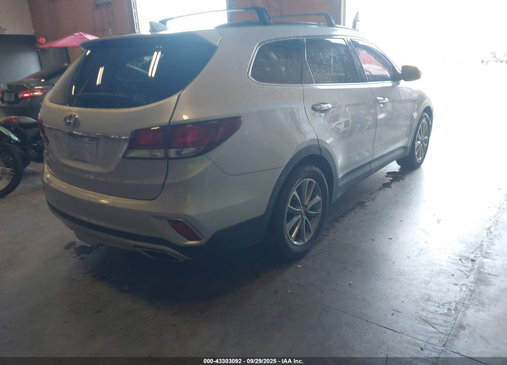 2017 HYUNDAI SANTA FE SE VIN: KM8SN4HF5HU205467