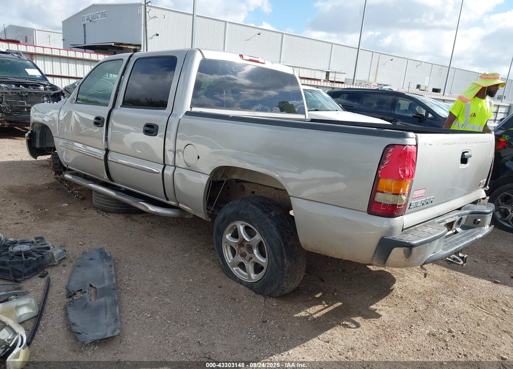 2005 GMC SIERRA 1500 SLE VIN: 2GTEC13T451338571