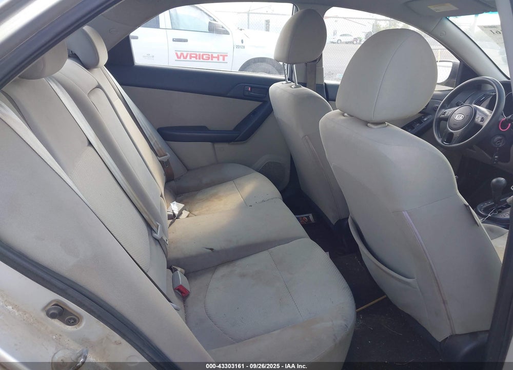 2010 KIA FORTE VIN: KNAFU4A2XA5235612