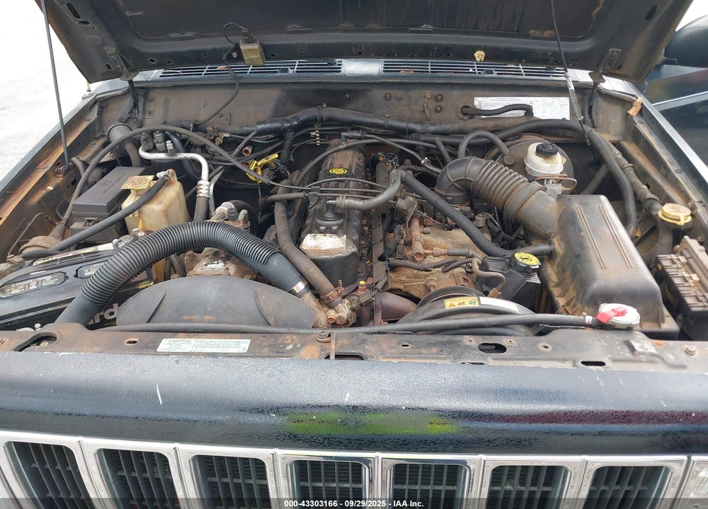 2000 JEEP CHEROKEE LIMITED VIN: 1J4FF68S3YL149444