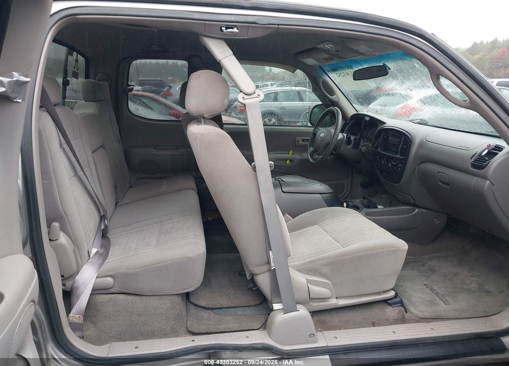 2003 TOYOTA TUNDRA SR5 V8 VIN: 5TBBT44163S366923