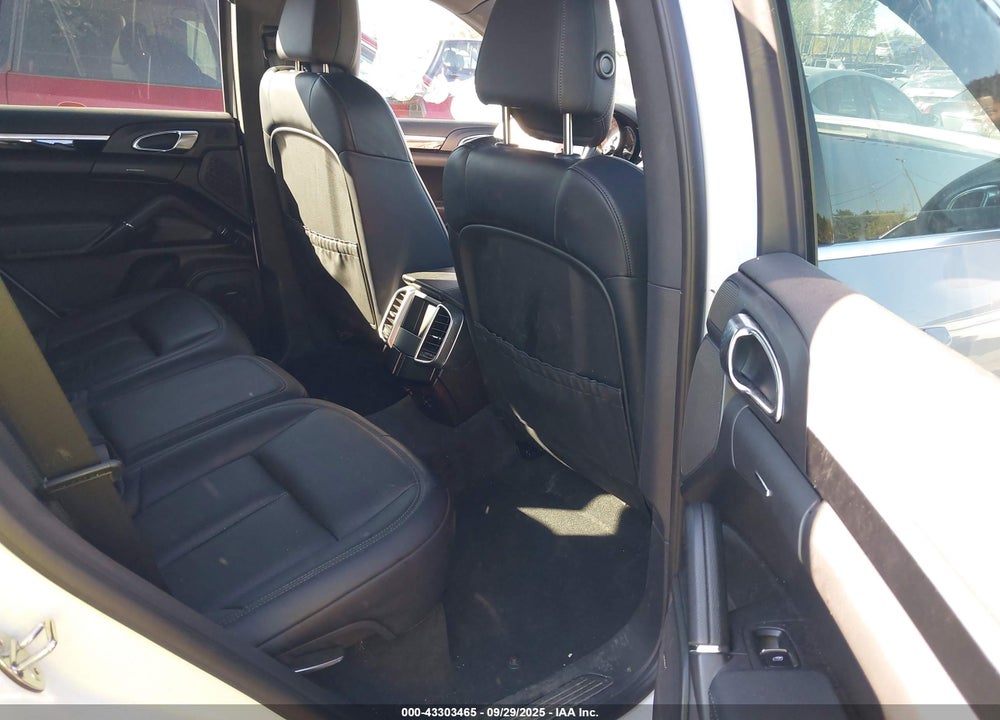 2015 PORSCHE CAYENNE VIN: WP1AB2A22FLA56943