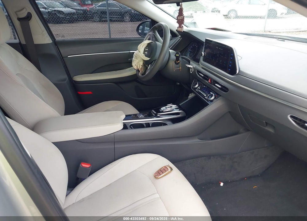 2023 HYUNDAI SONATA VIN: KMHL64JA3PA313537