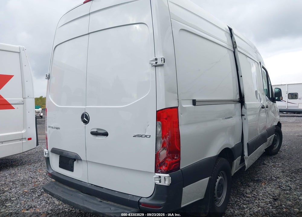 2023 MERCEDES-BENZ SPRINTER 2500 STANDARD ROOF 4-CYL GAS VIN: W1Y40BHY6PT130327