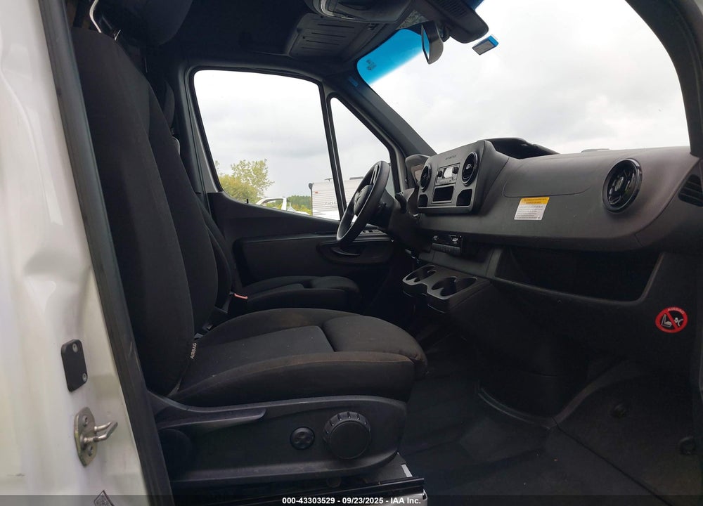 2023 MERCEDES-BENZ SPRINTER 2500 STANDARD ROOF 4-CYL GAS VIN: W1Y40BHY6PT130327