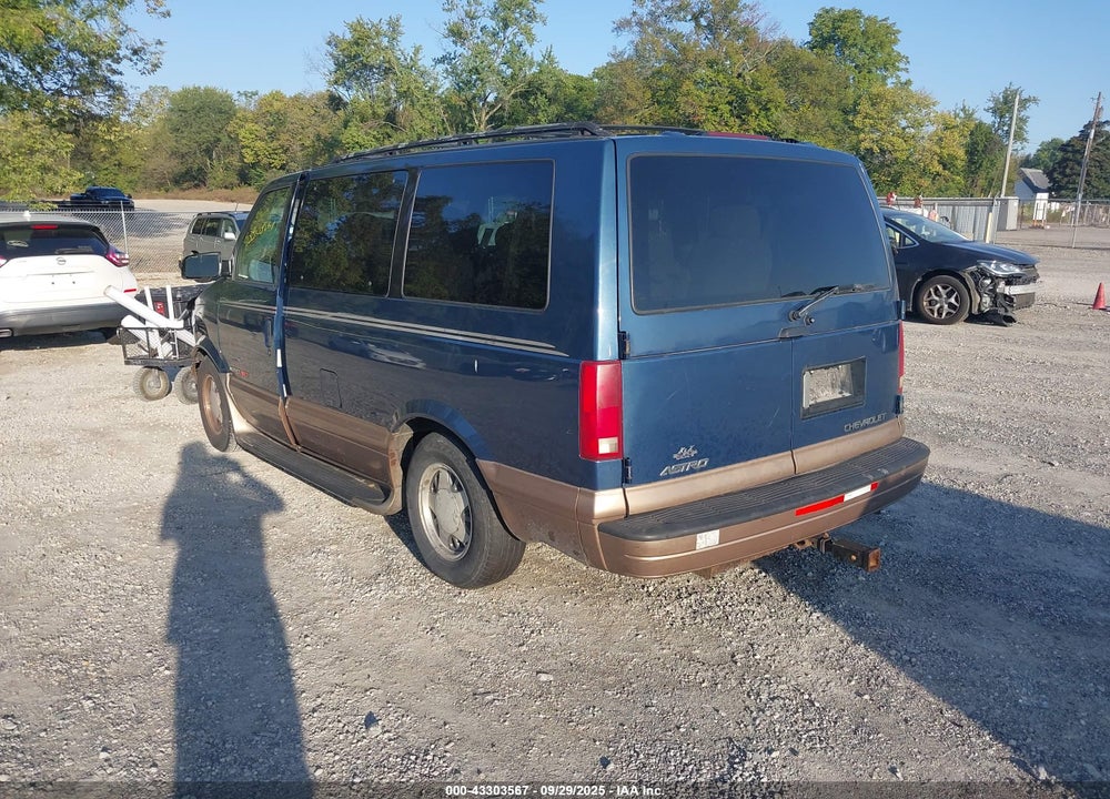 2001 CHEVROLET ASTRO LS VIN: 1GNEL19WX1B142153