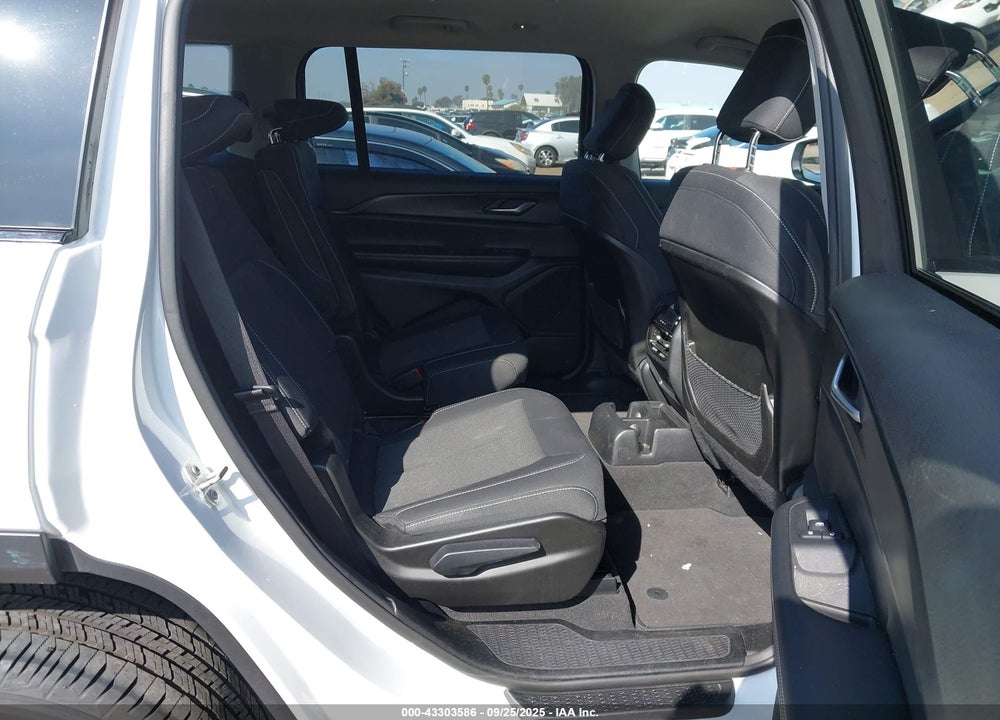 2023 JEEP GRAND CHEROKEE L VIN: 1C4RJKAG0P8845552
