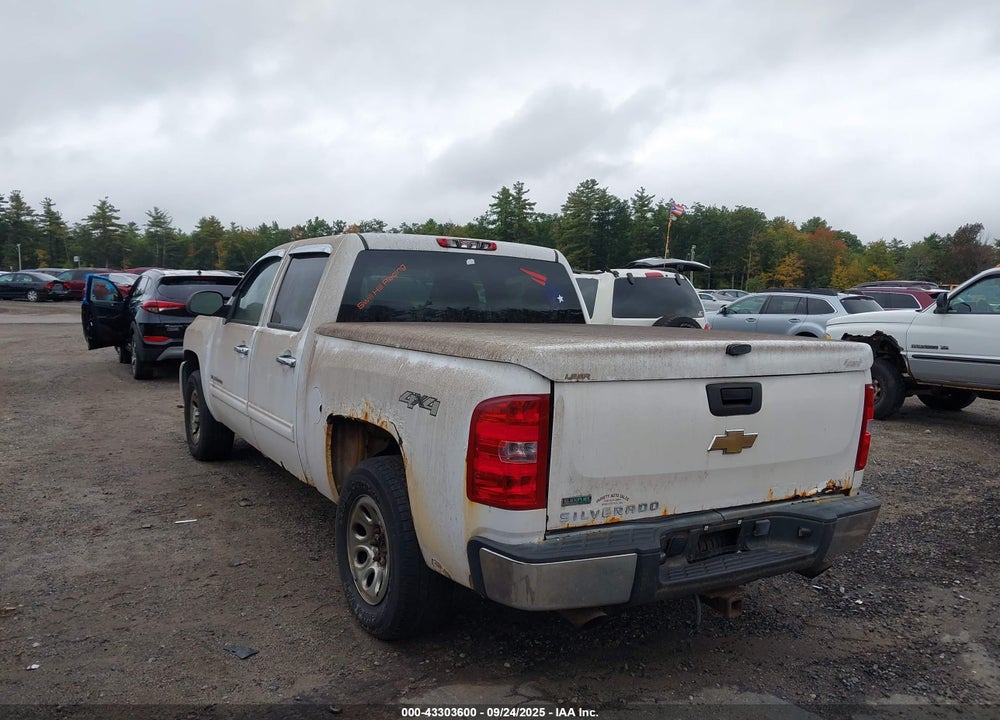 2011 CHEVROLET SILVERADO 1500 LT VIN: 3GCPKSEA5BG149136