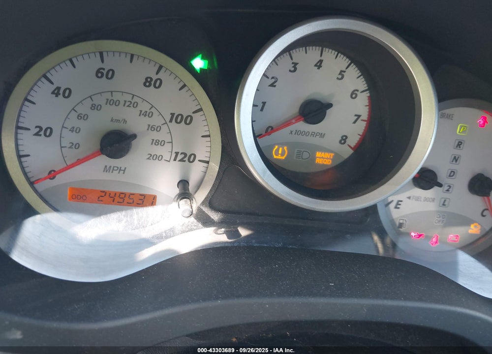 2005 TOYOTA RAV4 VIN: JTEHD20V450038445