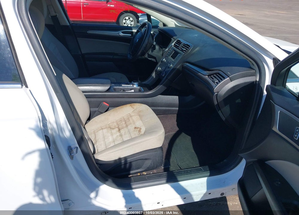 2020 FORD FUSION VIN: 3FA6P0G77LR212378