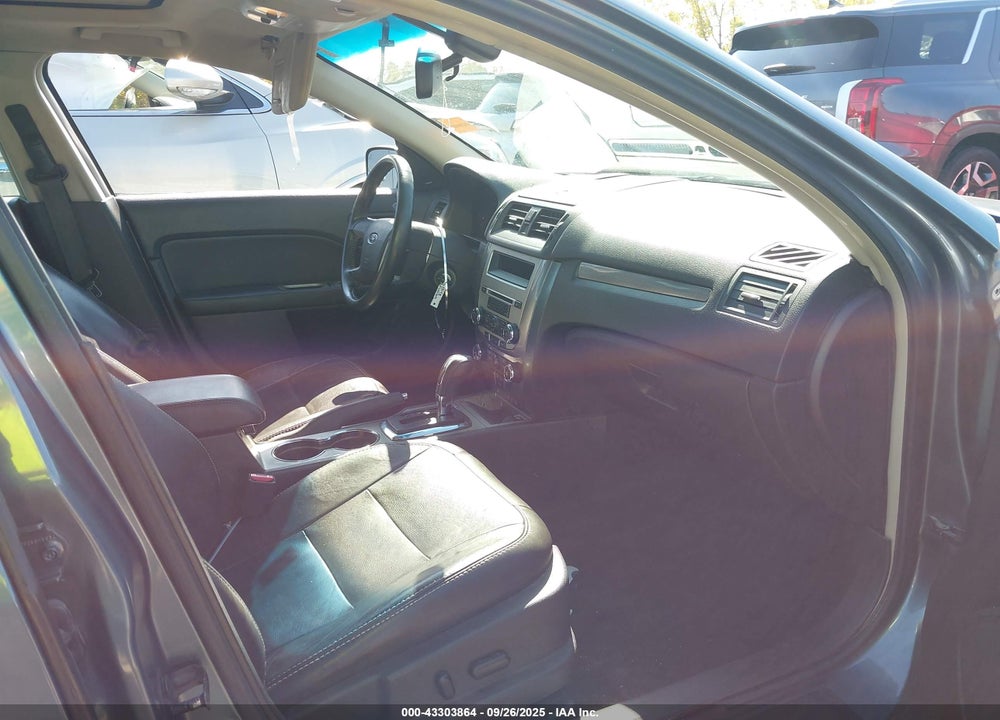 2011 FORD FUSION VIN: 3FAHP0JA3BR279166