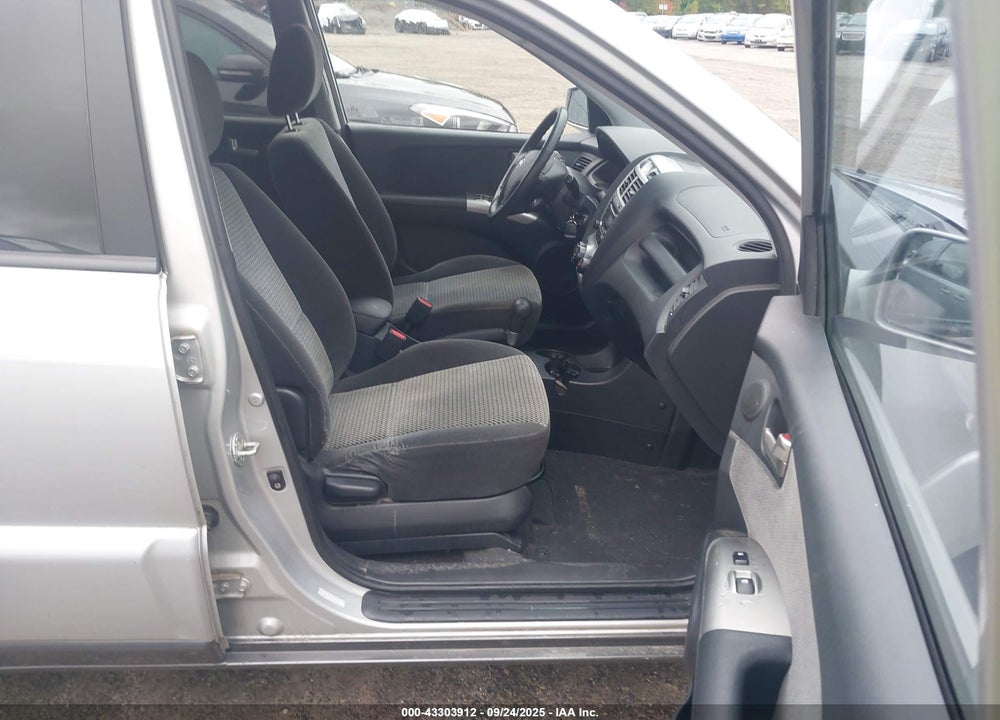 2008 KIA SPORTAGE VIN: KNDJF723387495672
