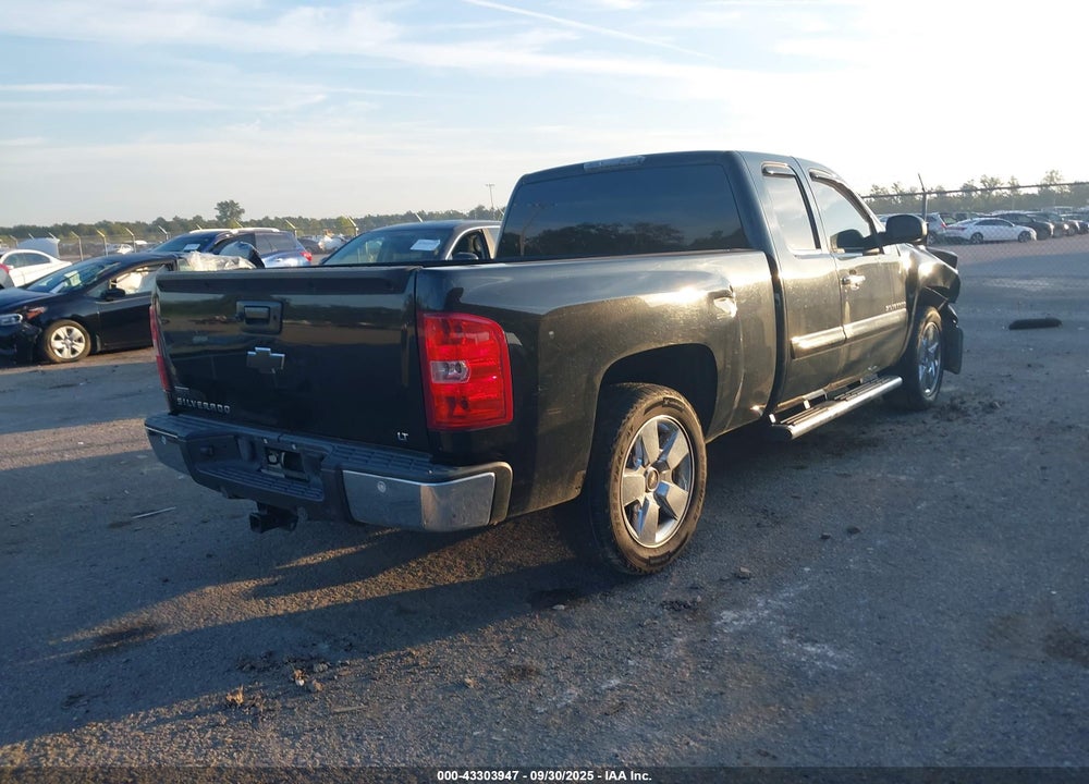 2011 CHEVROLET SILVERADO 1500 LT VIN: 1GCRCSE09BZ247924