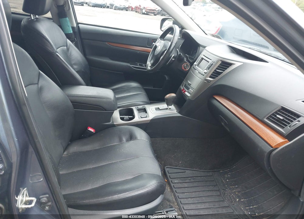 2014 SUBARU OUTBACK 2.5I LIMITED VIN: 4S4BRBLC8E3328297