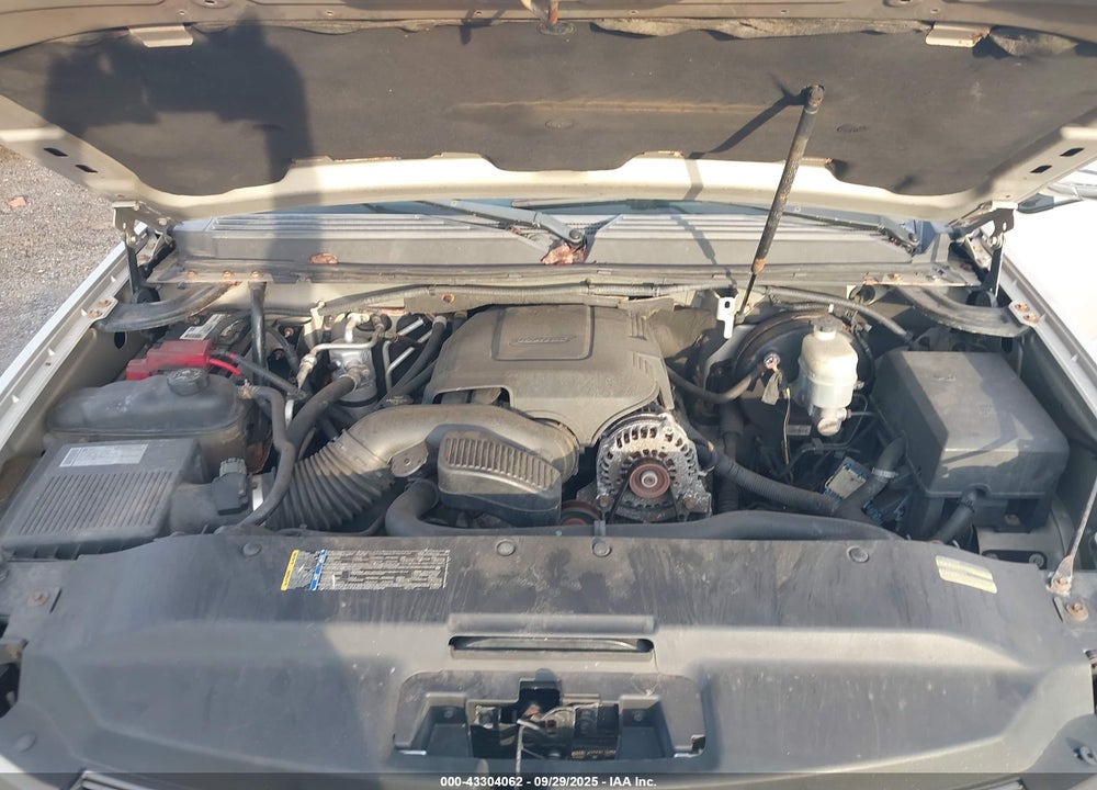 2010 CADILLAC ESCALADE ESV PREMIUM VIN: 1GYUKJEF3AR114967