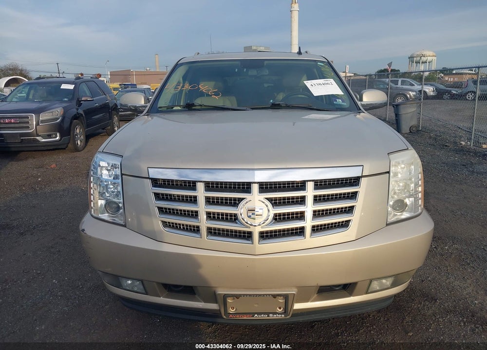 2010 CADILLAC ESCALADE ESV PREMIUM VIN: 1GYUKJEF3AR114967