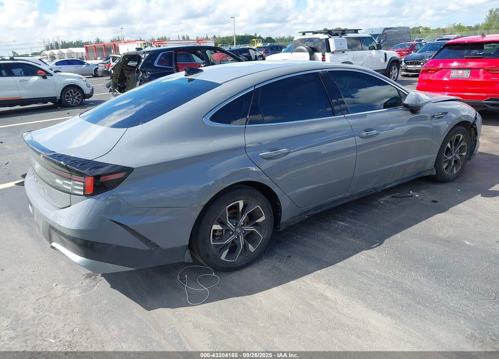 2024 HYUNDAI SONATA SEL VIN: KMHL64JA2RA415284