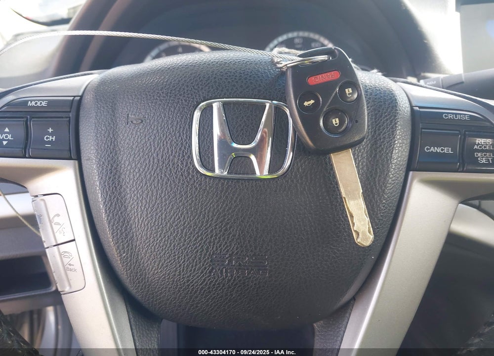 2009 HONDA ACCORD VIN: 1HGCP36899A041582