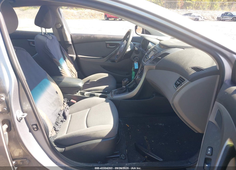 2015 HYUNDAI ELANTRA SE VIN: KMHDH4AE2FU325838