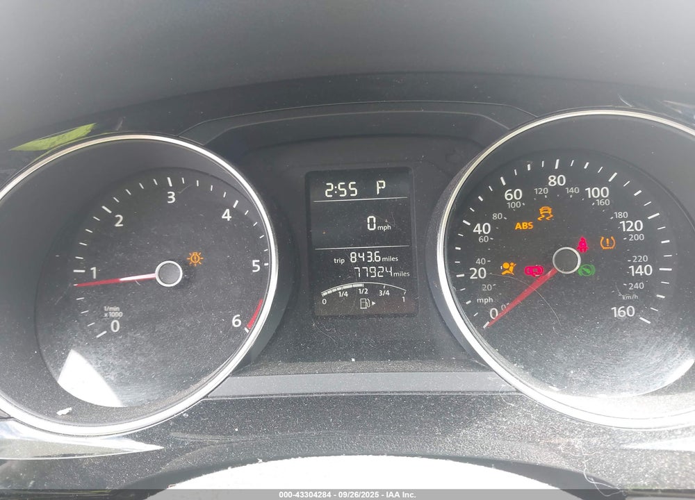 2015 VOLKSWAGEN JETTA 2.0L TDI SE VIN: 3VWLA7AJ5FM301957