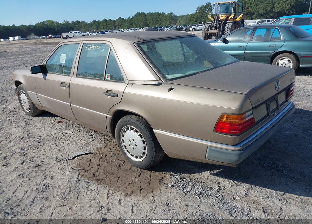 1990 MERCEDES-BENZ 300 E VIN: WDBEA30D9LB108969