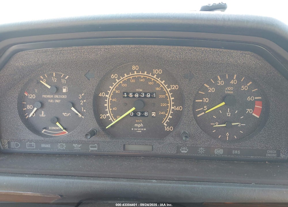 1990 MERCEDES-BENZ 300 E VIN: WDBEA30D9LB108969