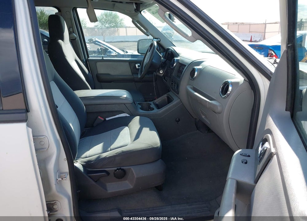 2005 FORD EXPEDITION NBX/XLT VIN: 1FMPU16545LA03092
