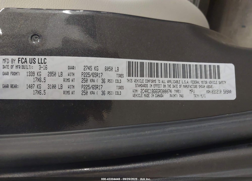 2016 CHRYSLER TOWN & COUNTRY VIN: 2C4RC1BG6GR300074
