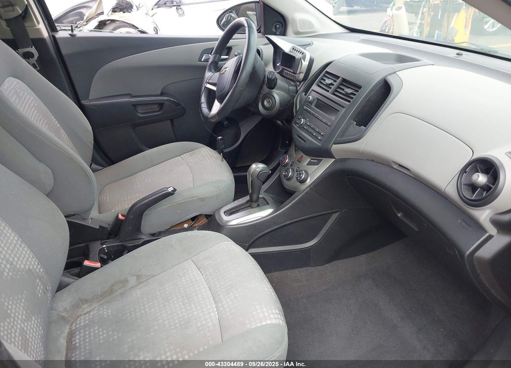 2013 CHEVROLET SONIC LS AUTO VIN: 1G1JA6SG3D4239239