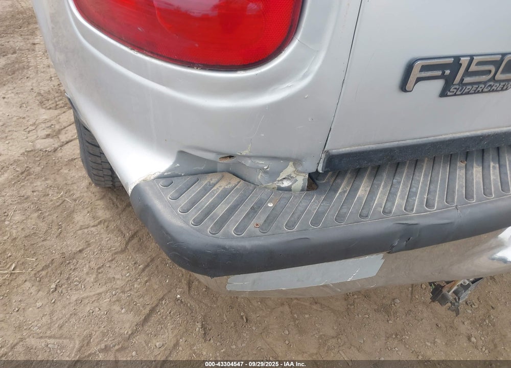 2002 FORD F-150 LARIAT/XLT VIN: 1FTRW07652KD29218