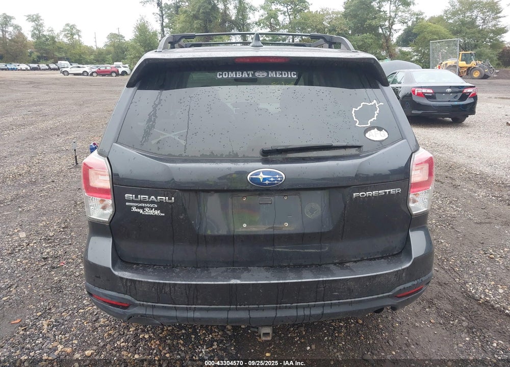 2018 SUBARU FORESTER VIN: JF2SJAEC9JH426398