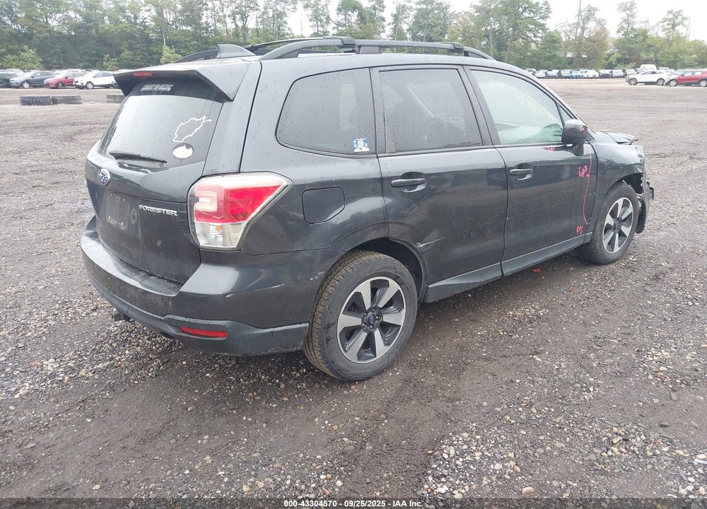 2018 SUBARU FORESTER VIN: JF2SJAEC9JH426398