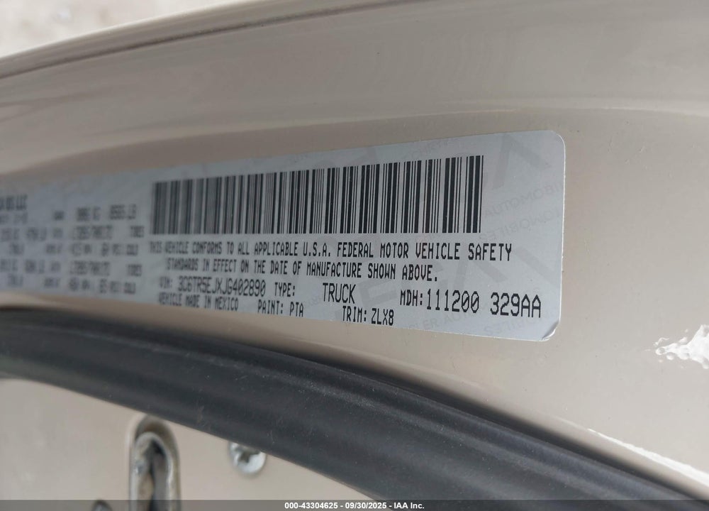2018 RAM 2500 VIN: 3C6TR5EJXJG402890