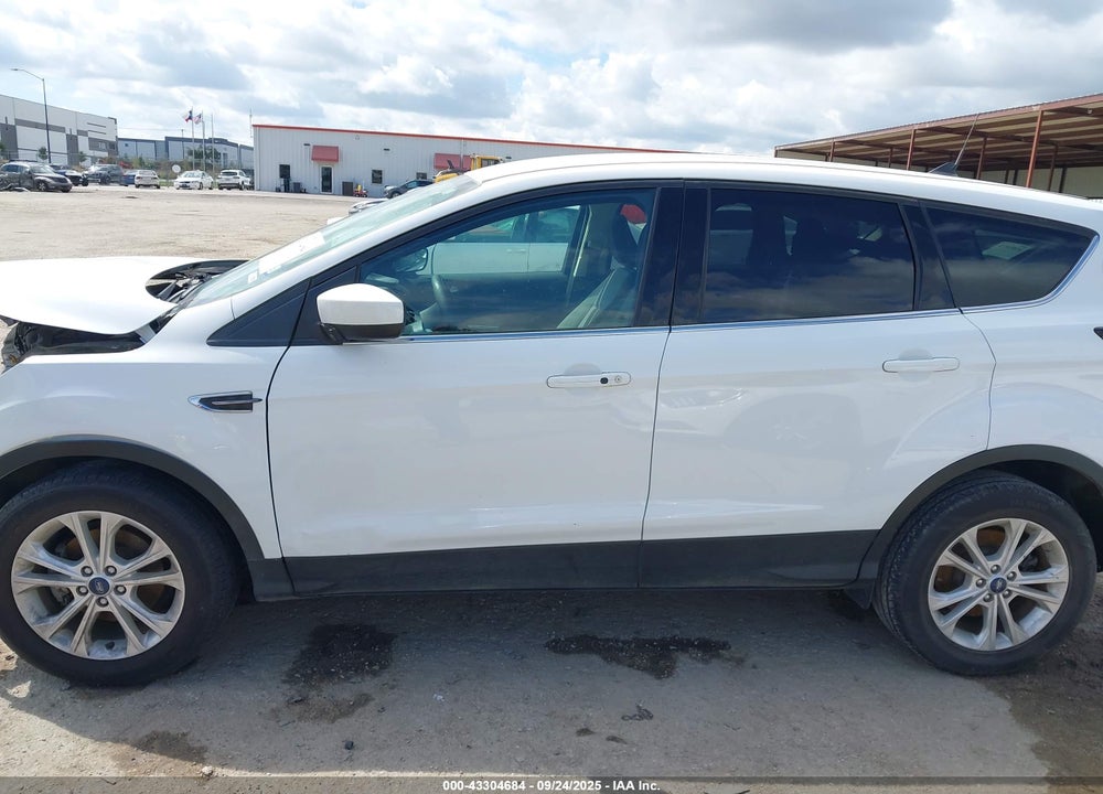 2019 FORD ESCAPE SE VIN: 1FMCU0GD4KUA64978