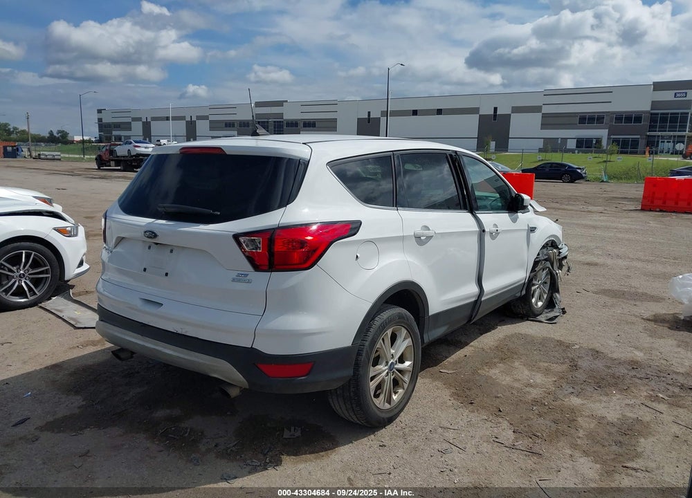 2019 FORD ESCAPE SE VIN: 1FMCU0GD4KUA64978