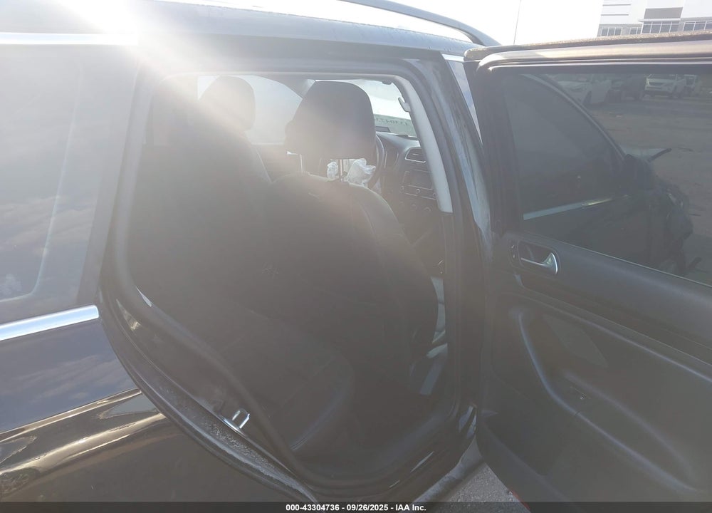 2014 VOLKSWAGEN JETTA SPORTWAGEN 2.0L TDI VIN: 3VWPL7AJ3EM608389