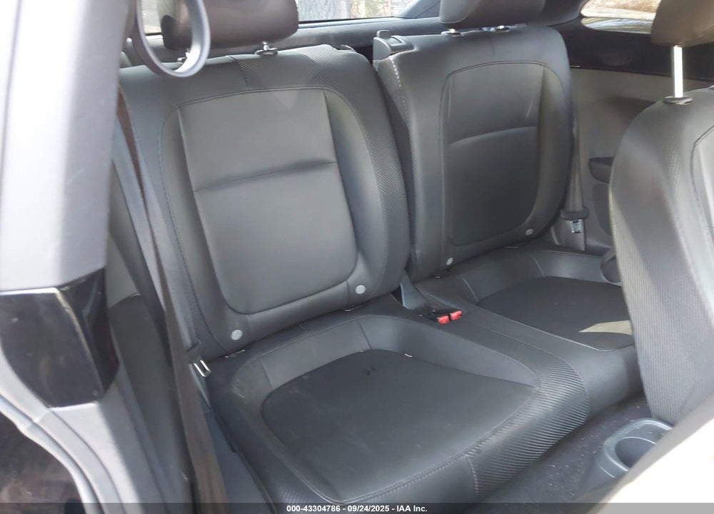 2012 VOLKSWAGEN BEETLE VIN: 3VWJP7AT8CM634141