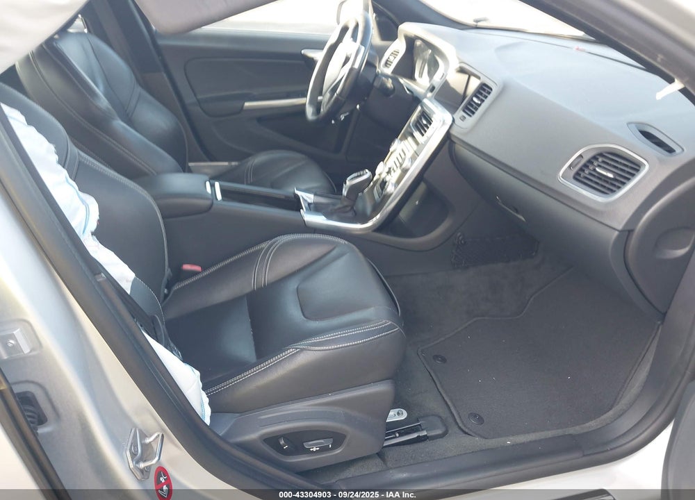 2016 VOLVO S60 T5 DRIVE-E PREMIER VIN: YV126MFK4G2393064