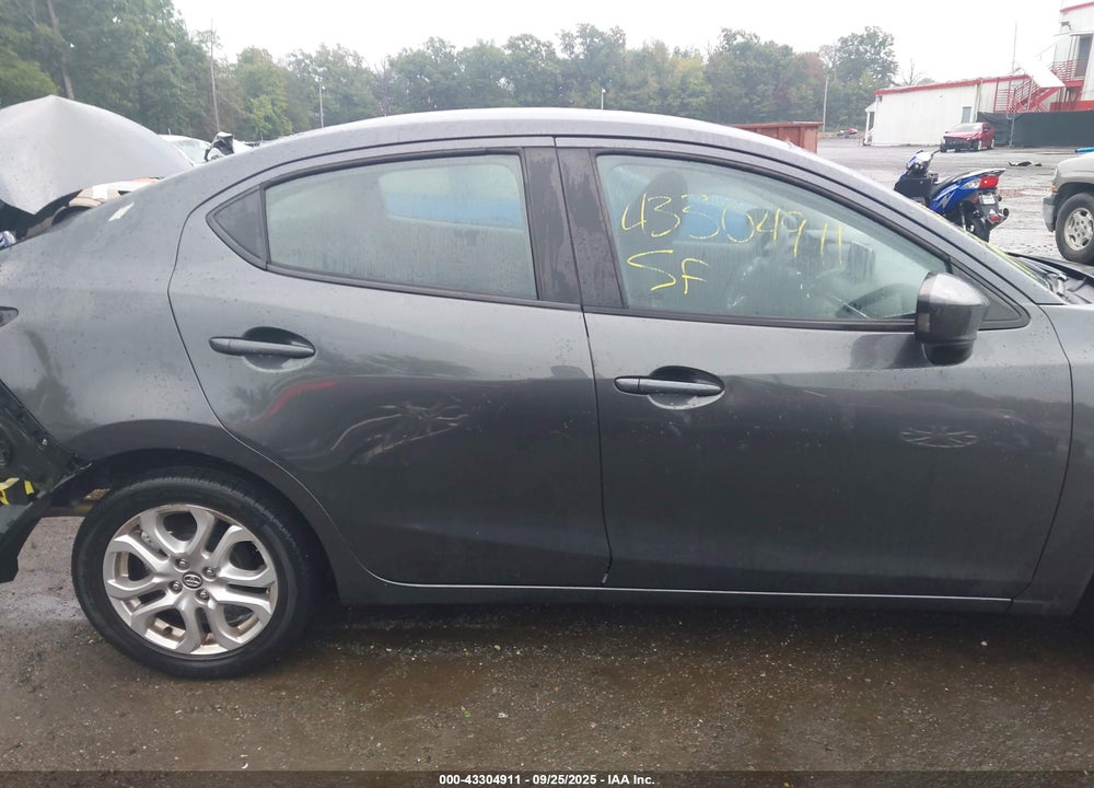 2017 TOYOTA YARIS VIN: 3MYDLBYV1HY160458
