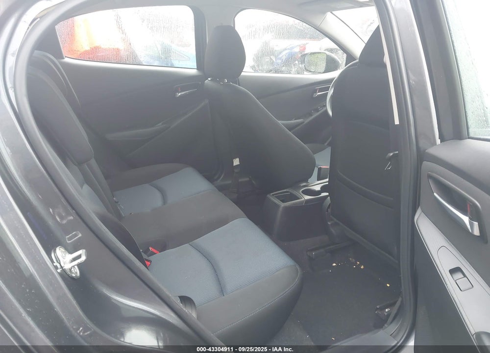 2017 TOYOTA YARIS VIN: 3MYDLBYV1HY160458