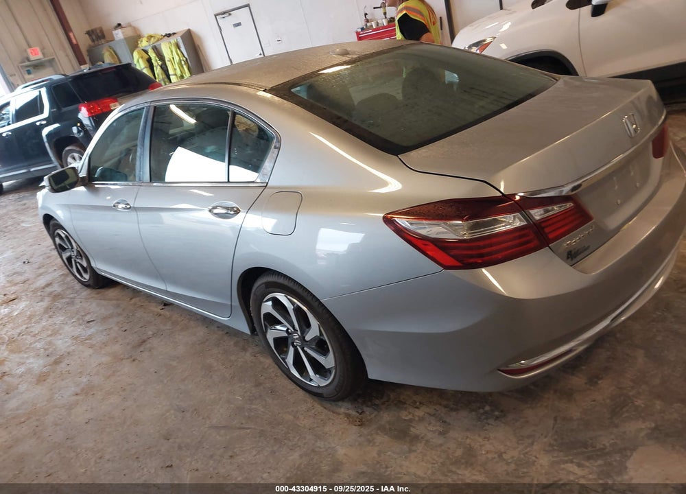 2016 HONDA ACCORD VIN: 1HGCR2F83GA188238