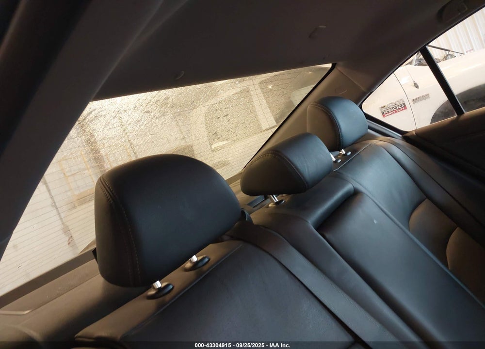 2016 HONDA ACCORD VIN: 1HGCR2F83GA188238