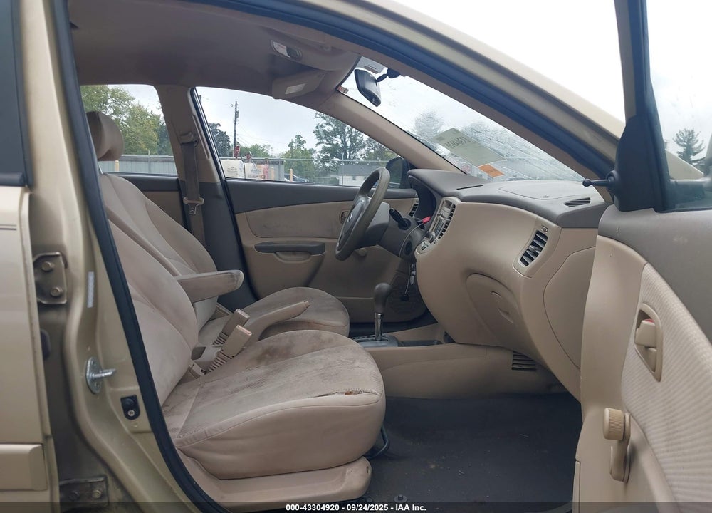 2011 KIA RIO VIN: KNADH4A38B6708052